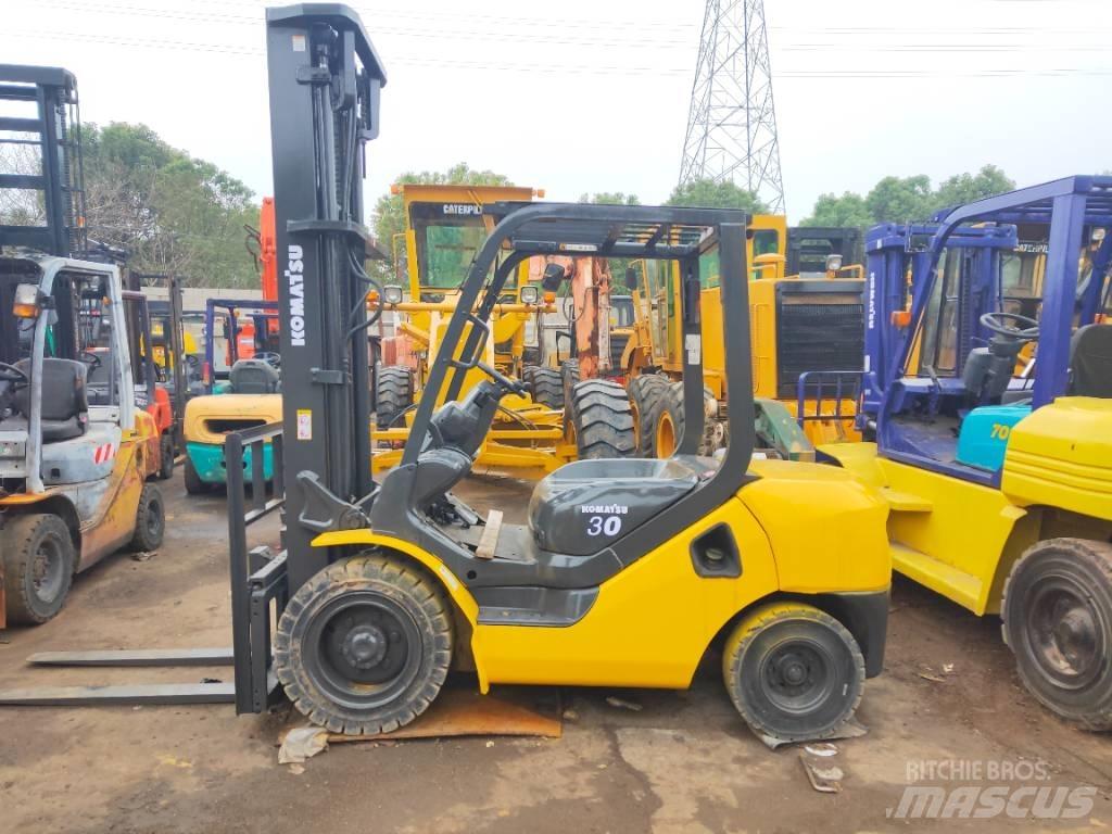 Komatsu FD 30 T-17 Dieselové vozíky