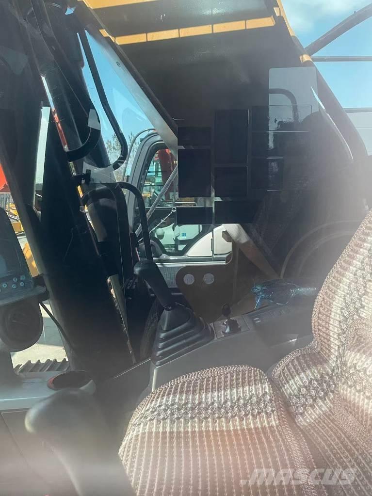 CAT 330D2 Pásové rýpadlá