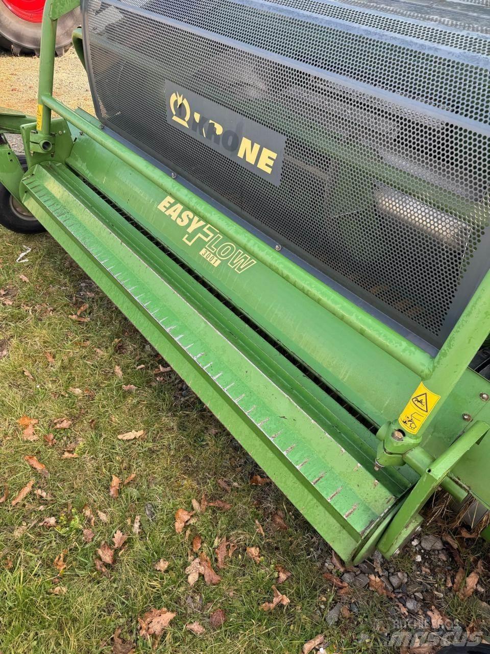 Krone BIG x 700 Samochodné kosačky