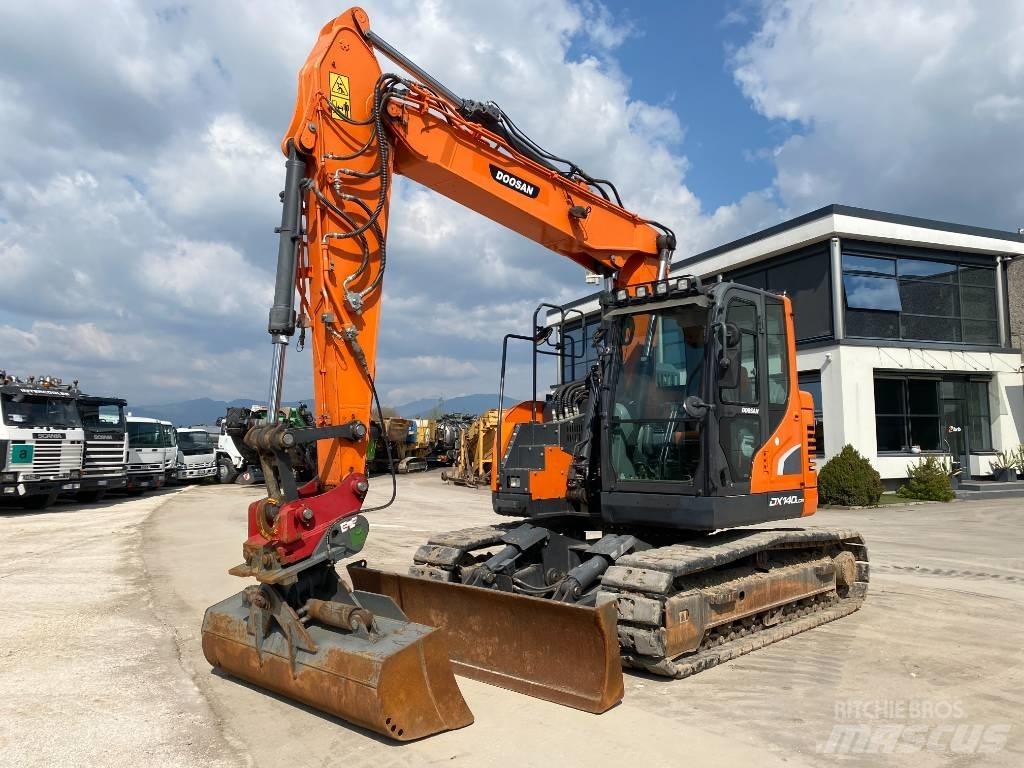 Doosan DX 140 LCR-5 Pásové rýpadlá