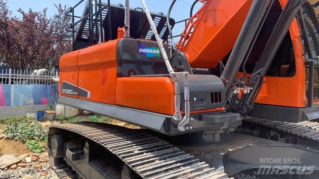 Doosan DX 300 LC Pásové rýpadlá