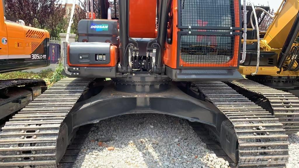 Doosan DX 300 LC Pásové rýpadlá