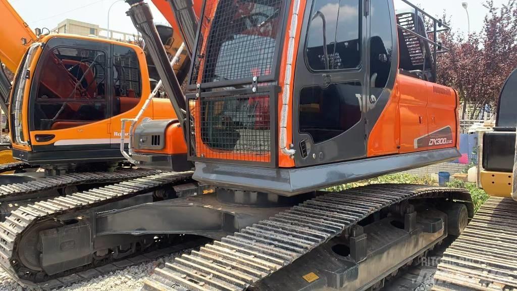 Doosan DX 300 LC Pásové rýpadlá