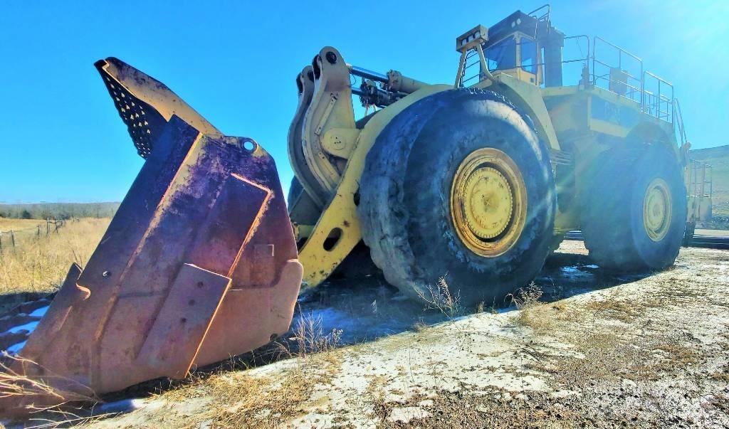 CAT 994 Kolesové nakladače