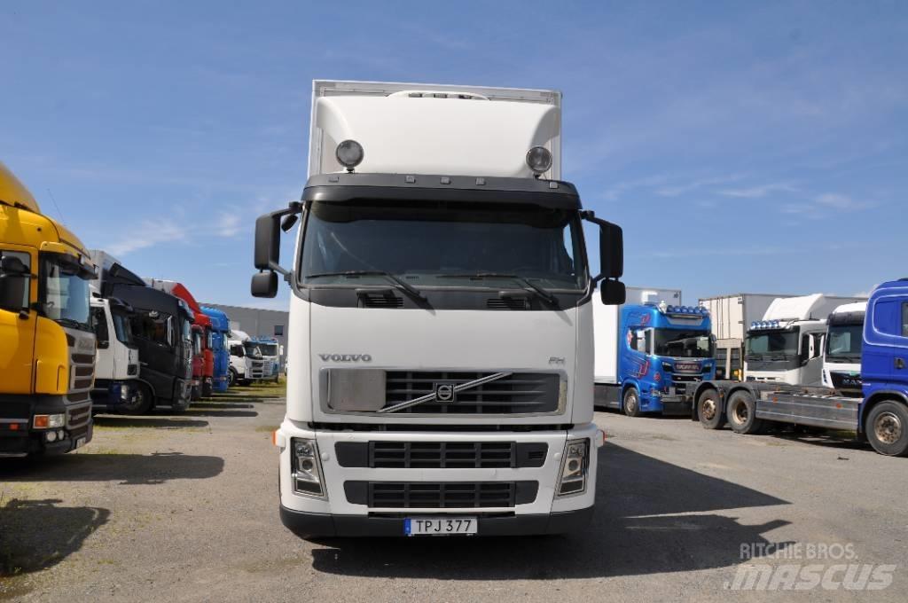 Volvo FH440 6X2 Skriňová nadstavba