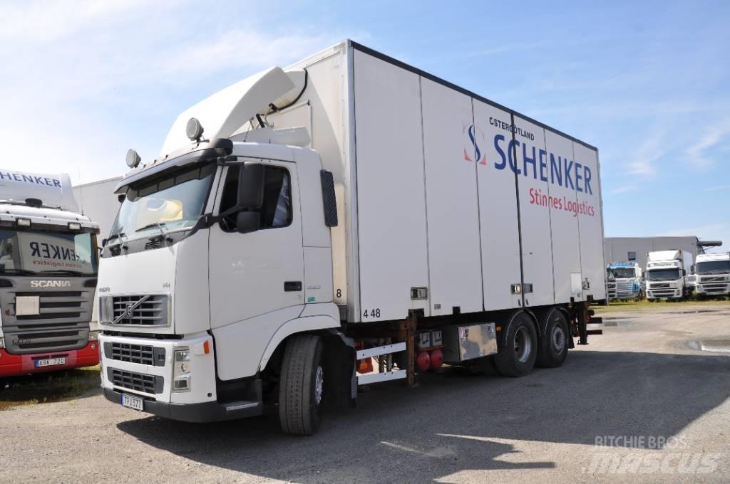 Volvo FH440 6X2 Skriňová nadstavba