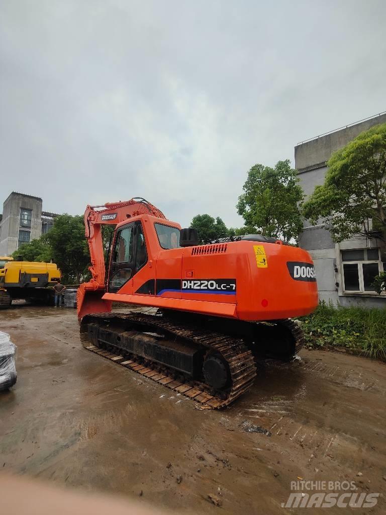 Doosan DH 220 Pásové rýpadlá