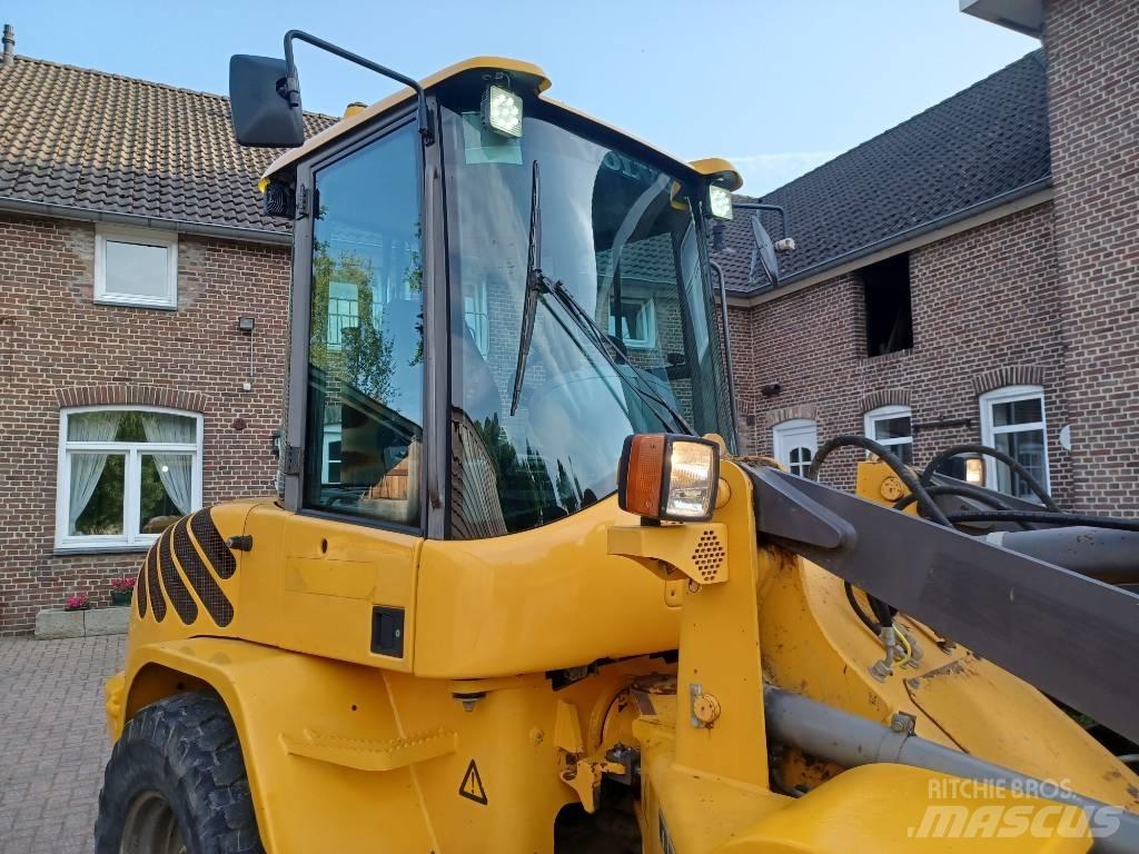 Volvo L 30 B Kolesové nakladače