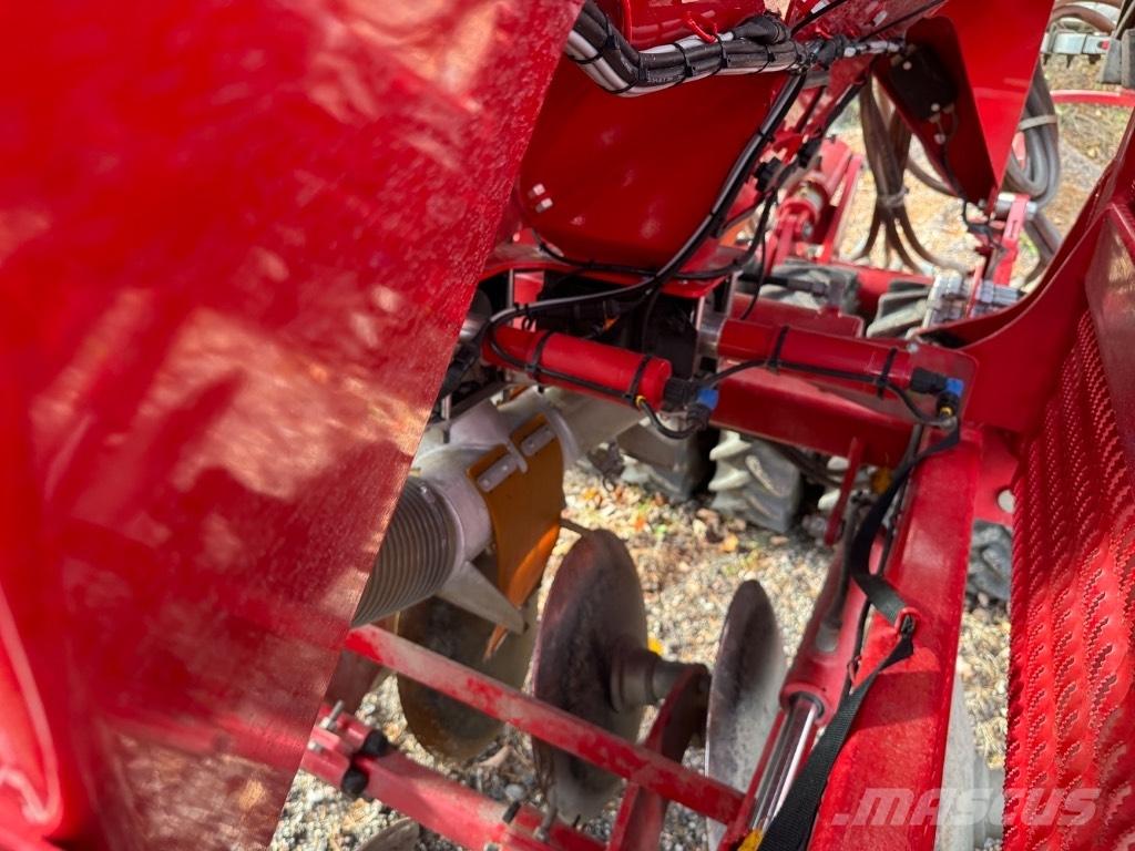 Horsch Pronto 4 DC Kombinované sejačky