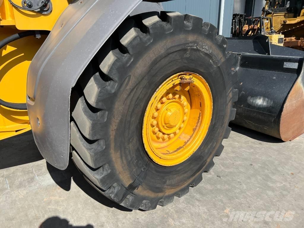 Volvo L90H Kolesové nakladače