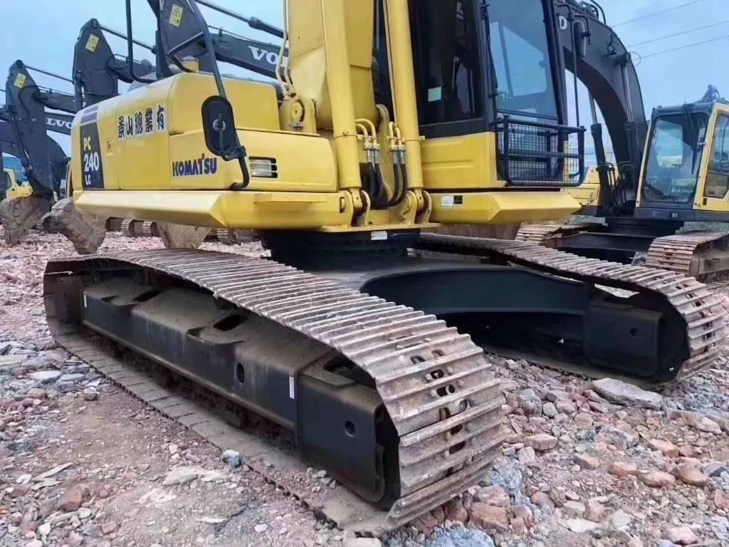 Komatsu PC 240 Pásové rýpadlá