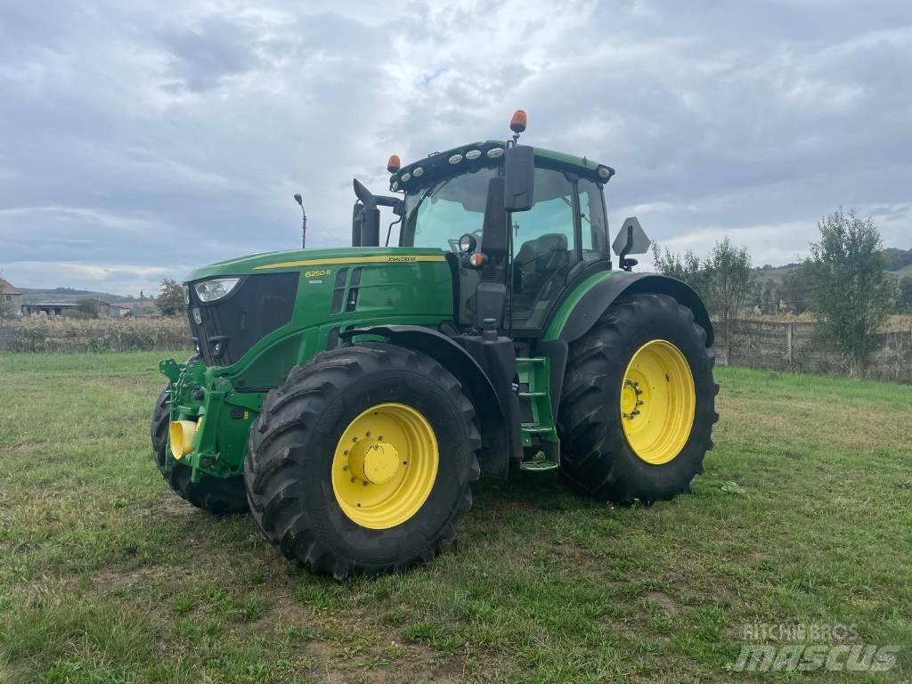 John Deere 6250 R Traktory