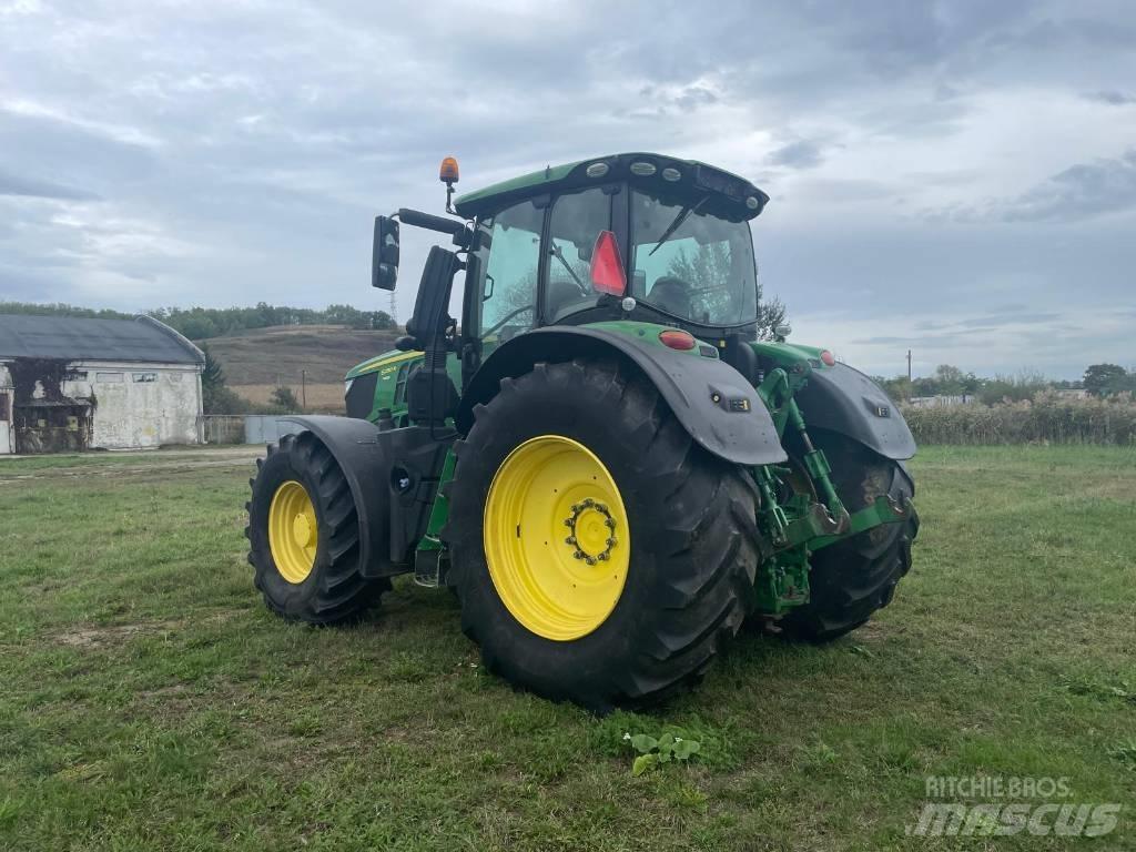 John Deere 6250 R Traktory