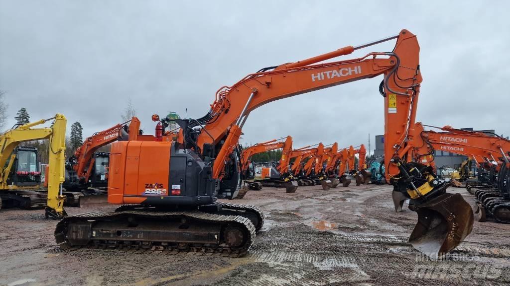 Hitachi ZX225USLC-6 Pásové rýpadlá