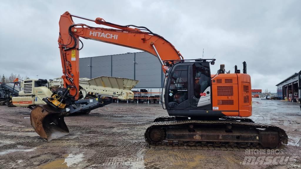 Hitachi ZX225USLC-6 Pásové rýpadlá