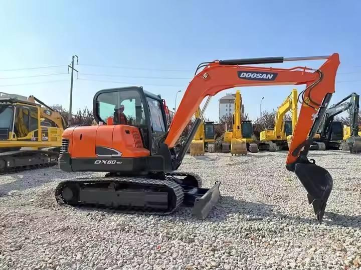 Doosan DX60-9C Pásové rýpadlá