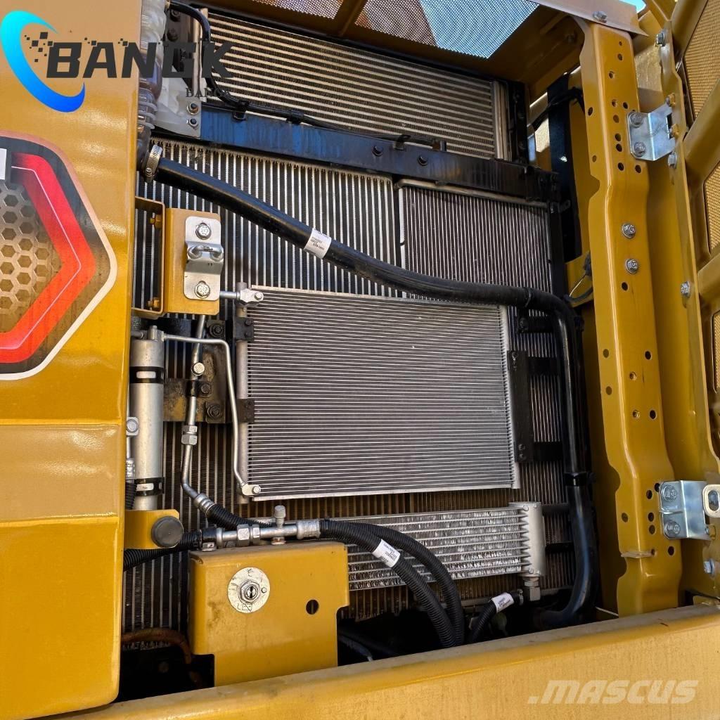 CAT 323 Pásové rýpadlá