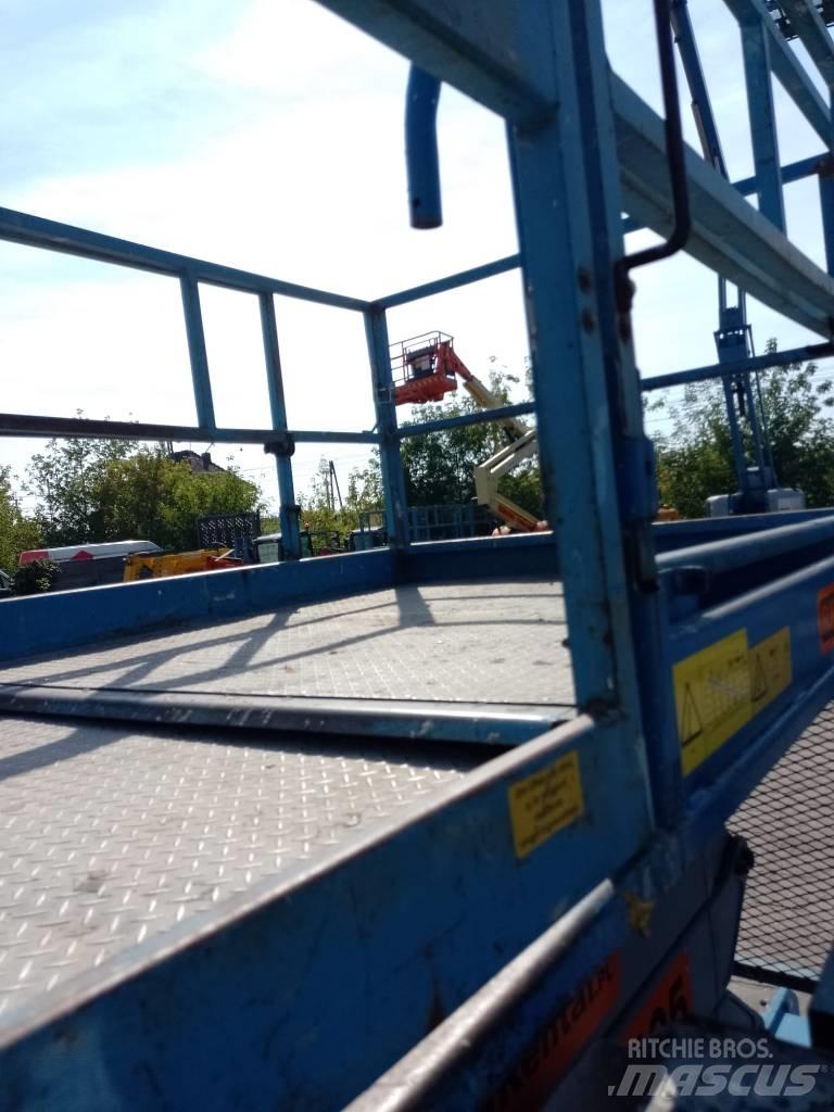 Genie GS 4390 Nožnicové zdvíhacie plošiny