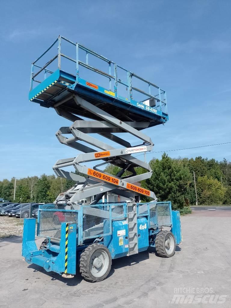 Genie GS 4390 Nožnicové zdvíhacie plošiny