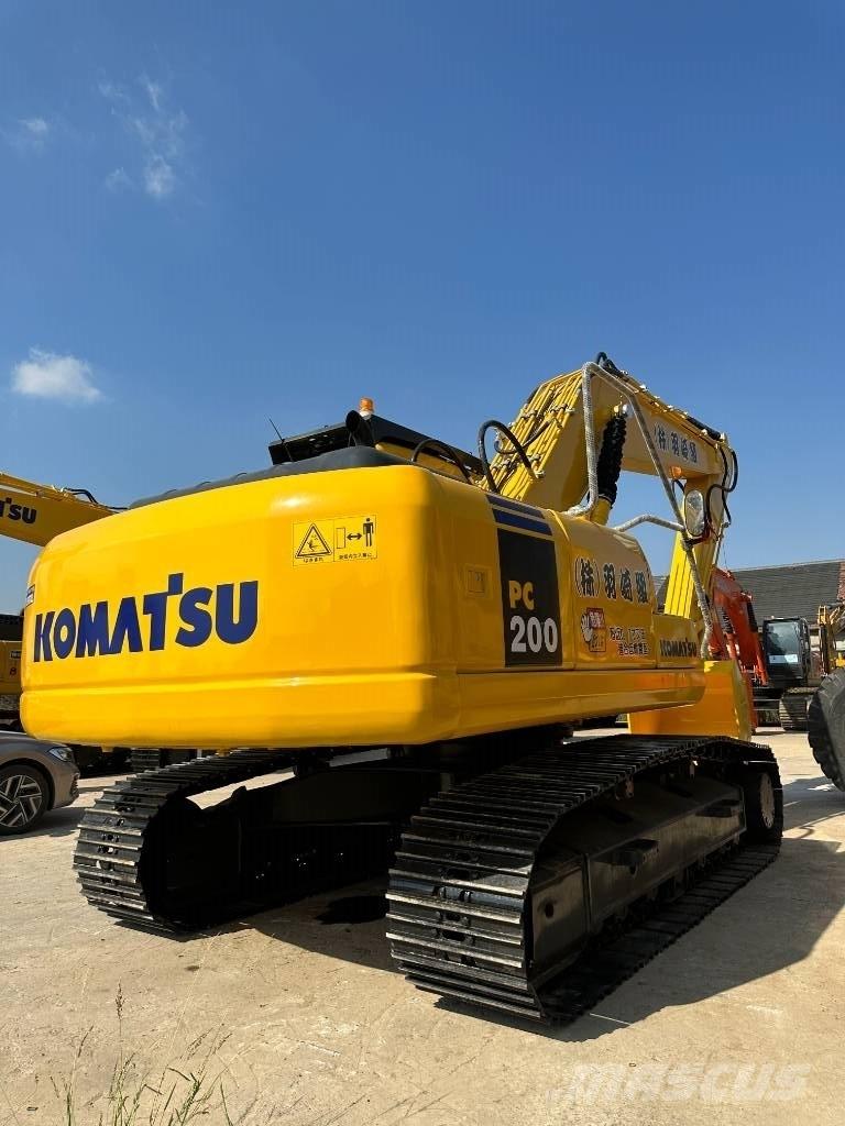 Komatsu PC 200-7 Pásové rýpadlá