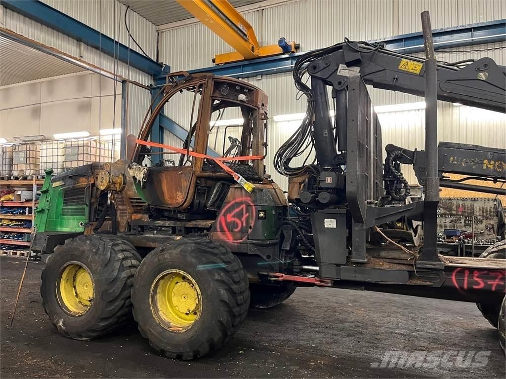 John Deere 1210E Lesné traktory