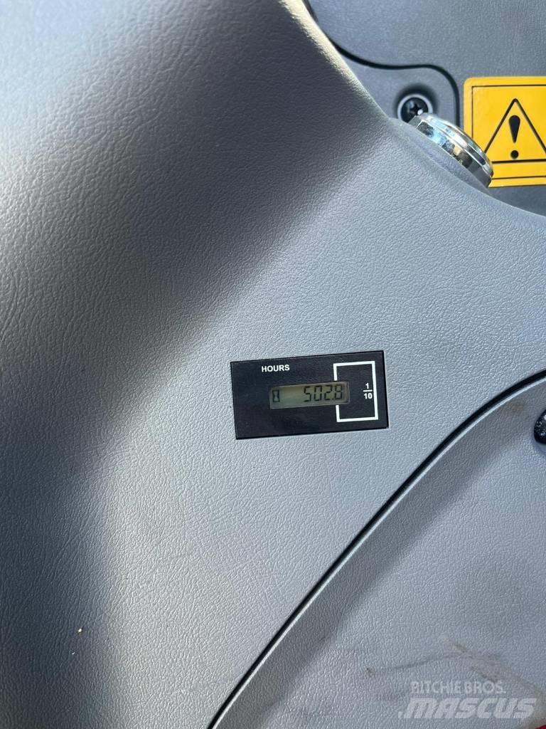Hyundai HW 65 A Kolesové rýpadlá