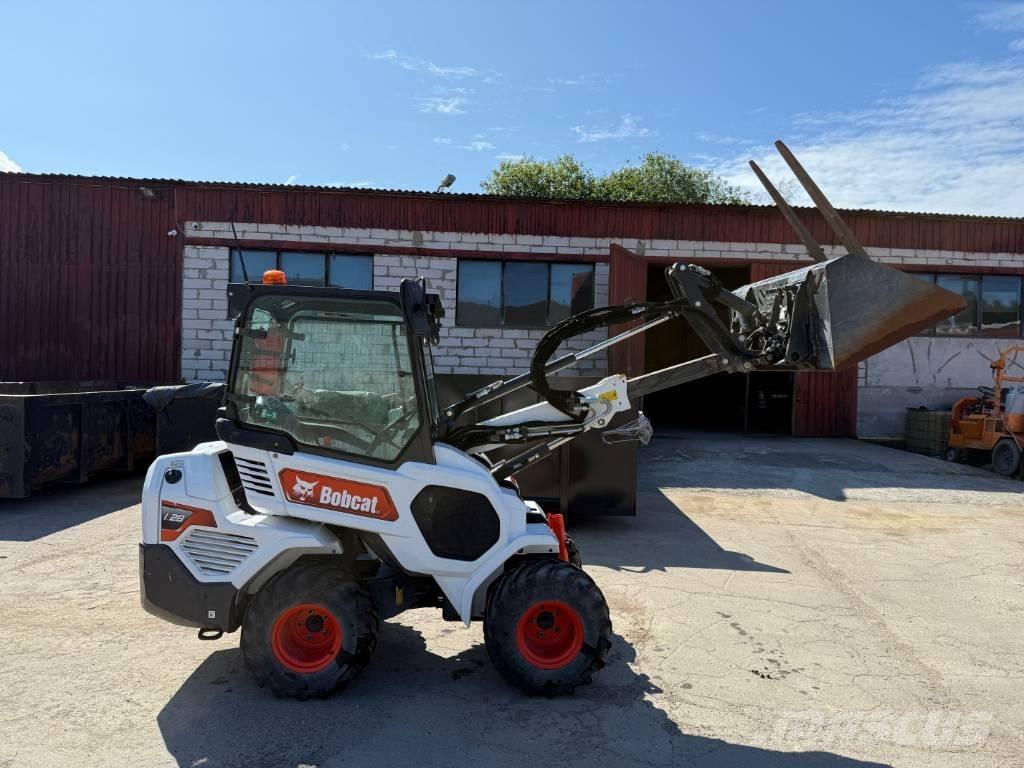 Bobcat L 28 Teleskopické manipulátory