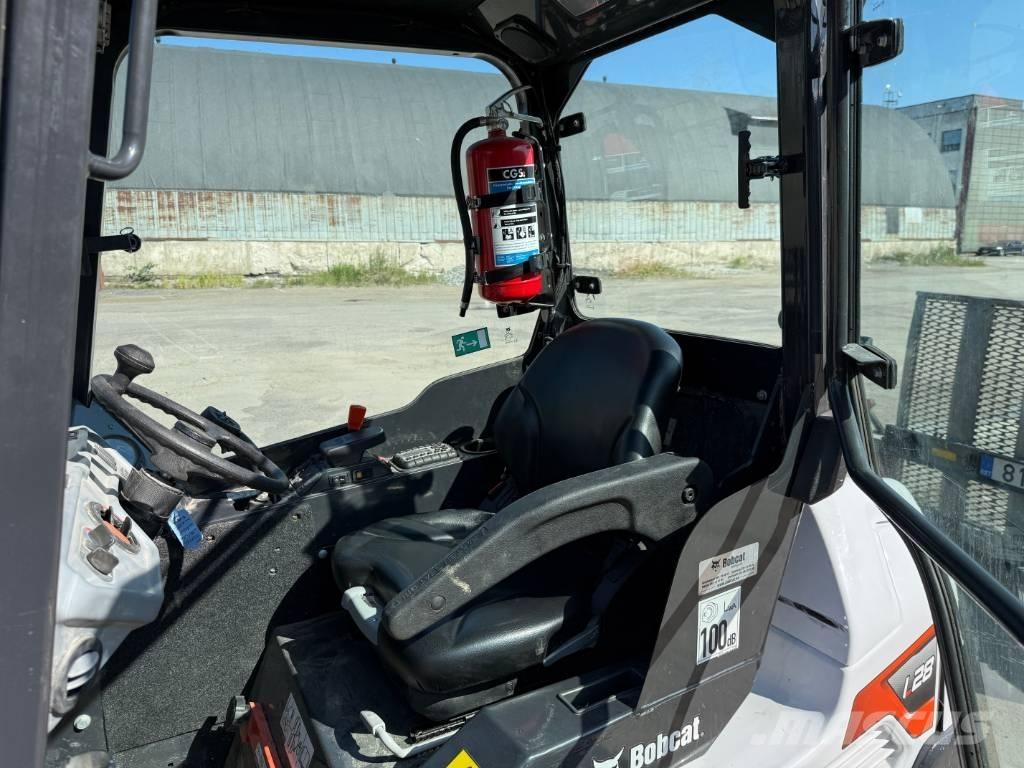 Bobcat L 28 Teleskopické manipulátory