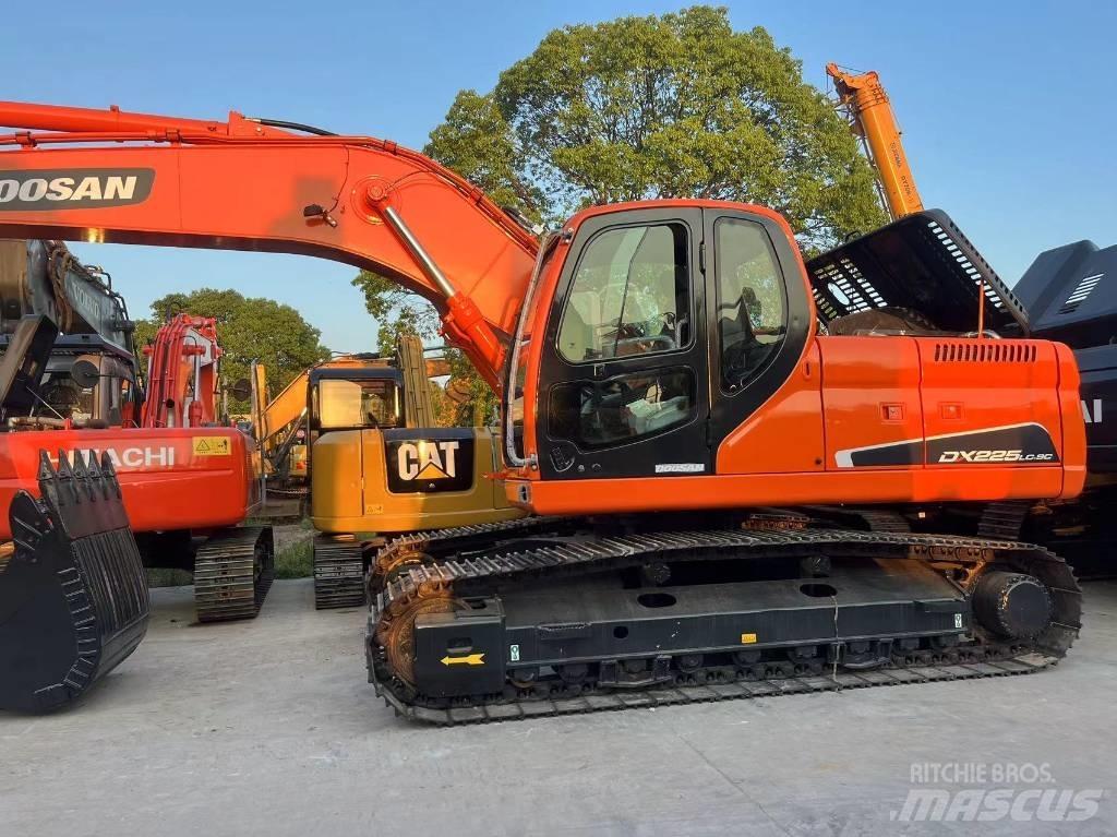 Doosan DX225LC-9C Pásové rýpadlá