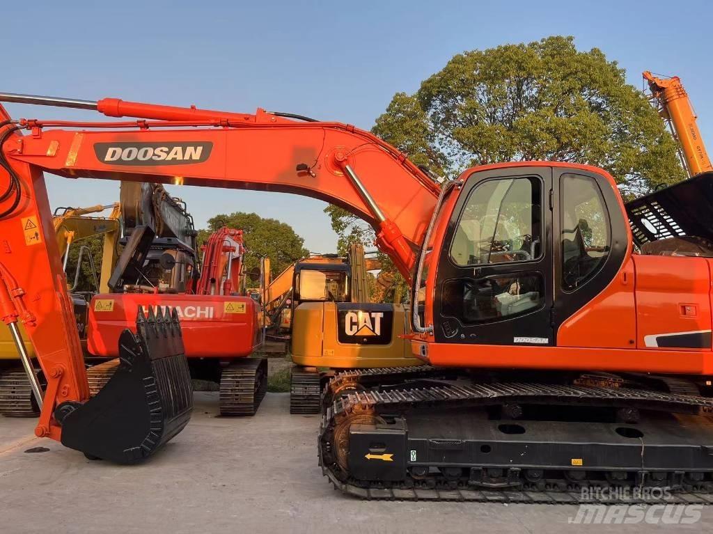 Doosan DX225LC-9C Pásové rýpadlá
