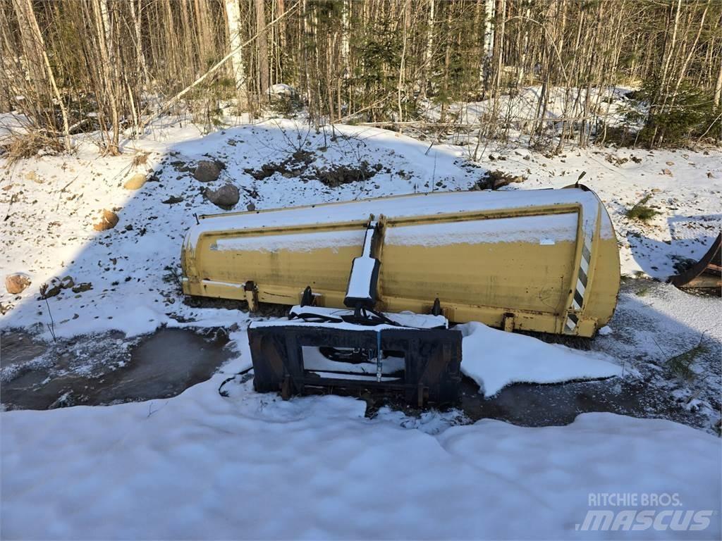 Rote 320 alueaura Snežné pluhy, predné snežné radlice