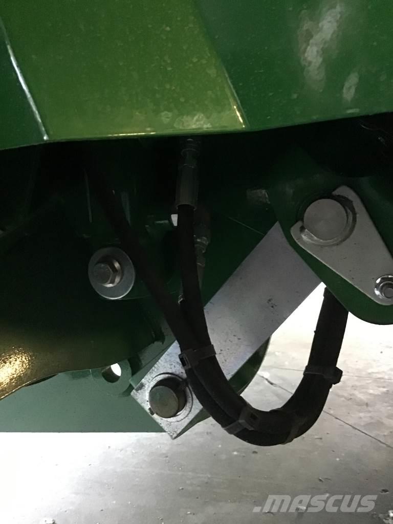 John Deere V461M Lisy na okrúhle balíky