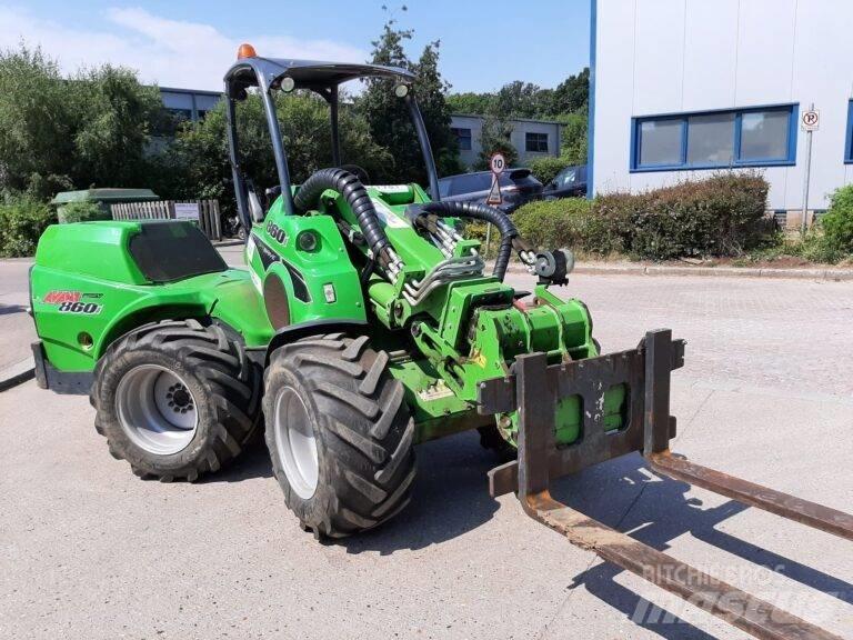 Avant 860 i Viacúčelové nakladače