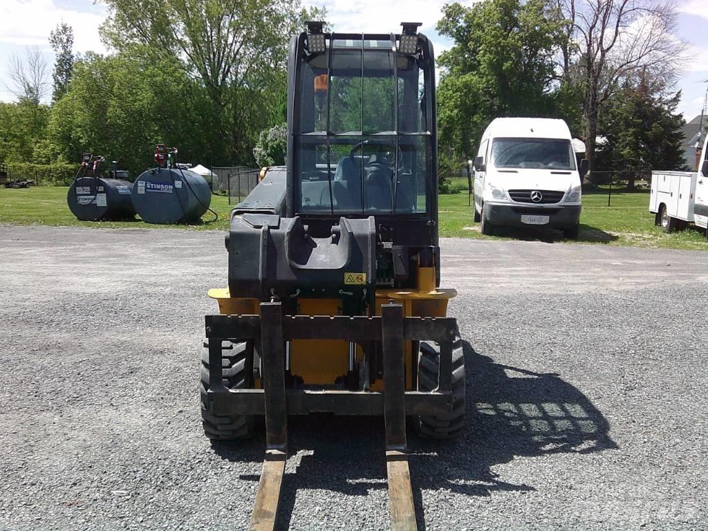 JCB 35 D Terénne vysokozdvižné vozíky