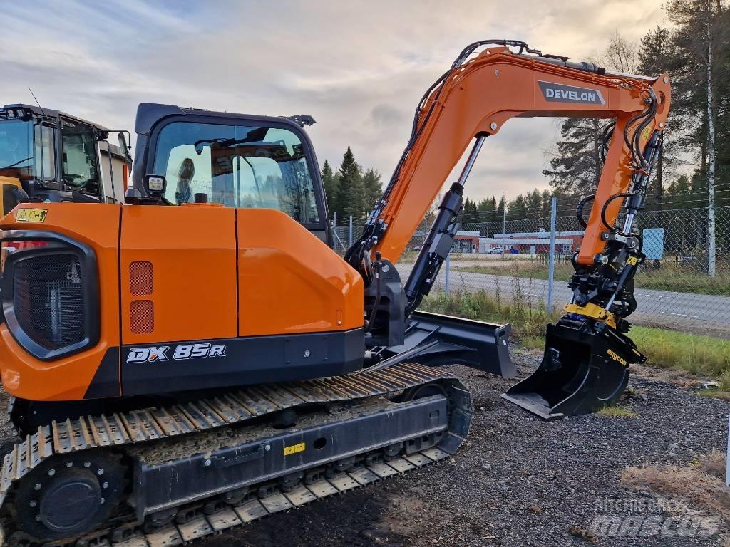 Develon DX 85 R-7 Midi rýpadlá 7 t - 12 t