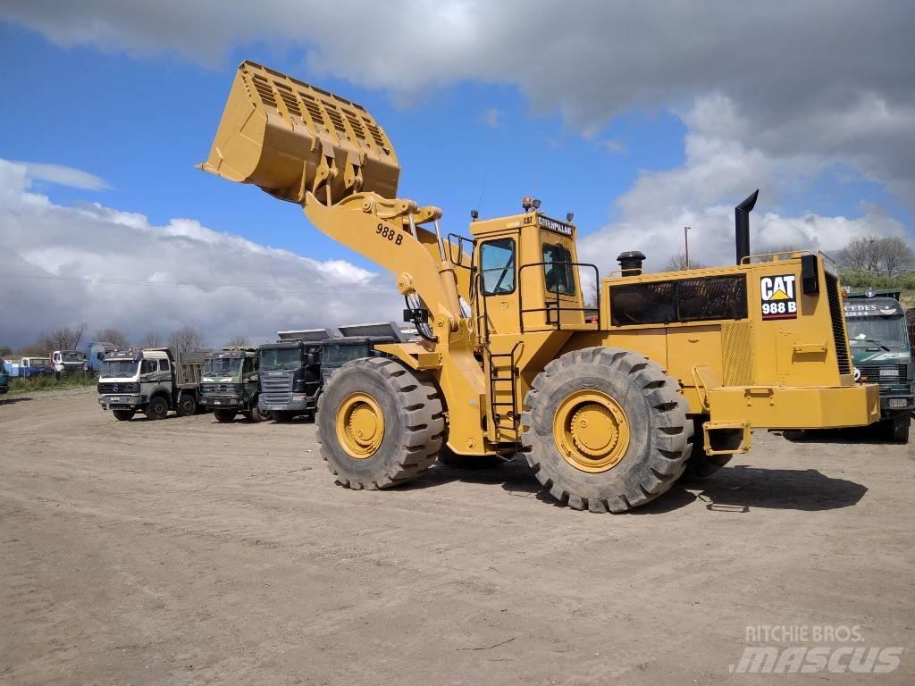 CAT 988B Kolesové nakladače