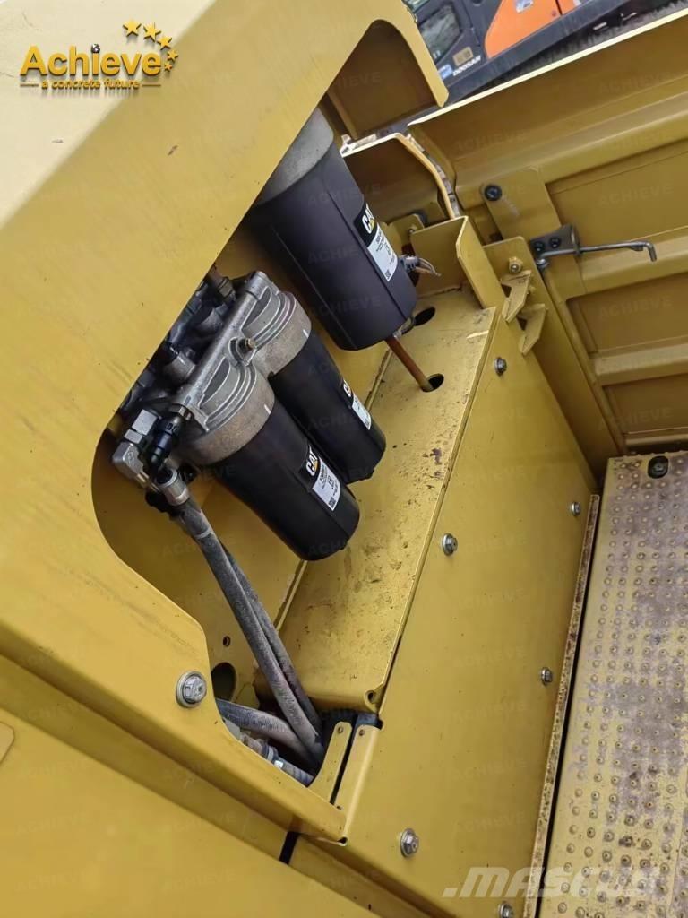 CAT 395 Pásové rýpadlá