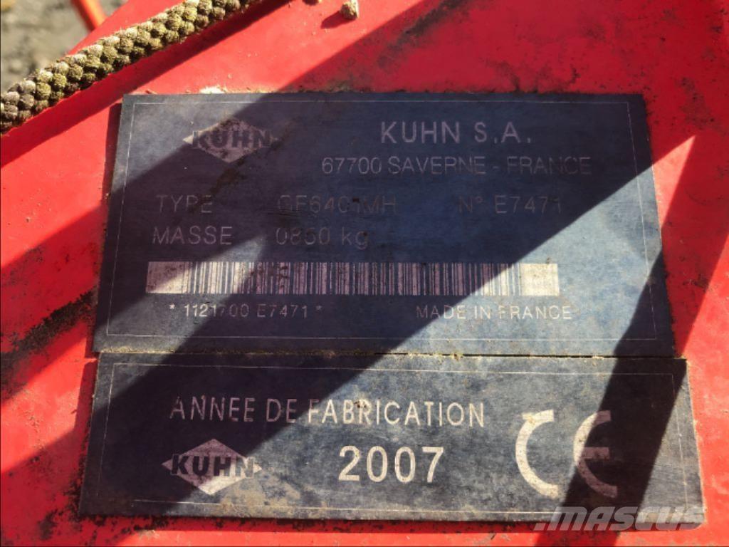 Kuhn GF 6401 MH Obracače a zhrabovače sena