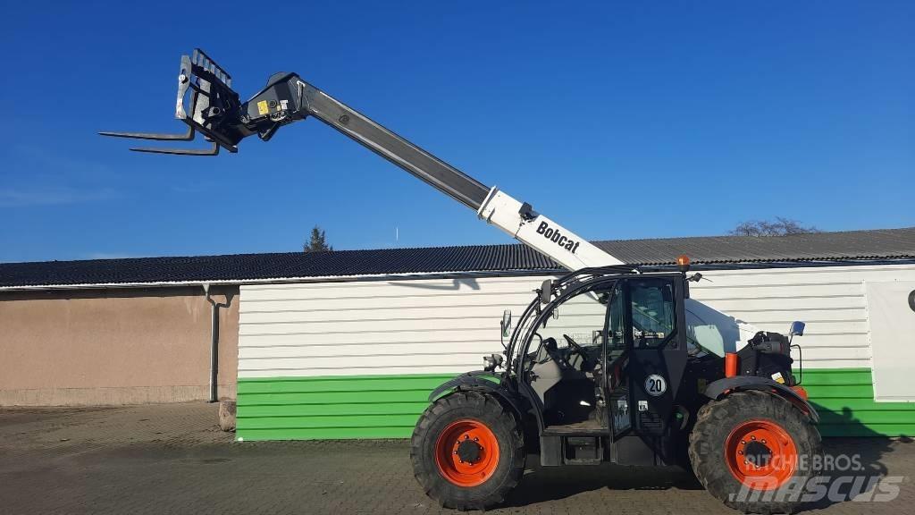 Bobcat TL 43.80 HF Teleskopické manipulátory