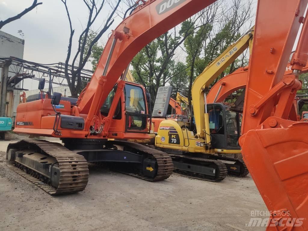Doosan dx300 Pásové rýpadlá