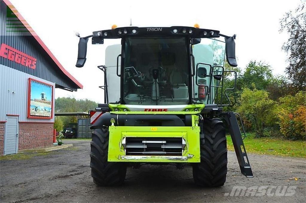 CLAAS trion 730 Kombinované zberacie stroje