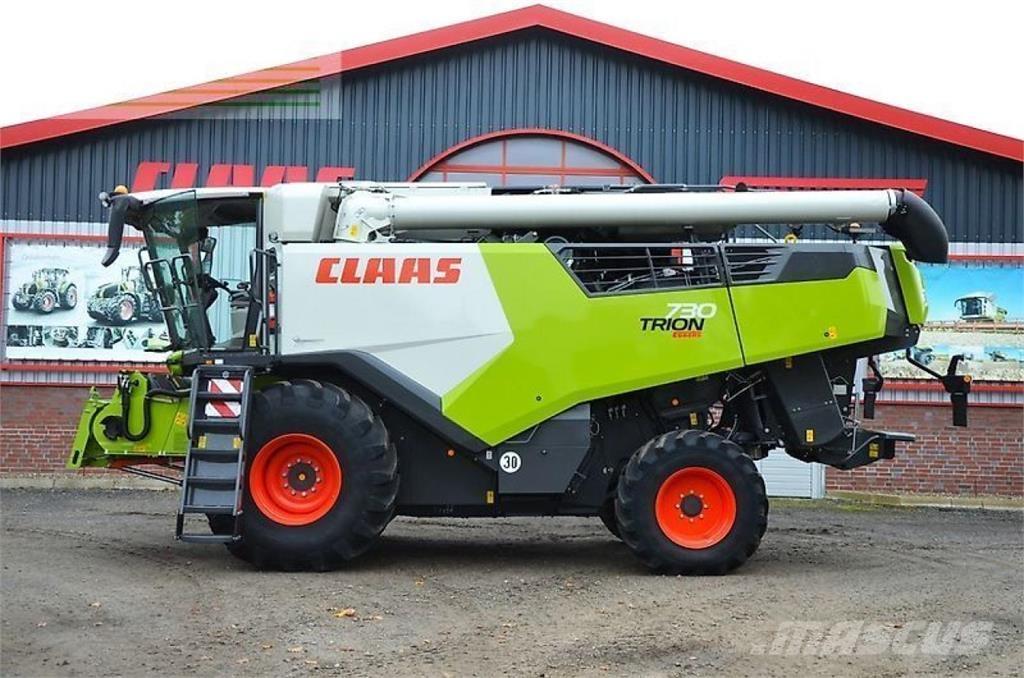 CLAAS trion 730 Kombinované zberacie stroje