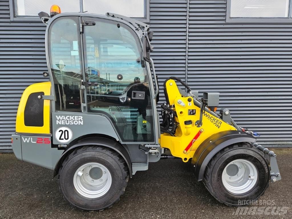 Wacker Neuson WL 25 Kolesové nakladače