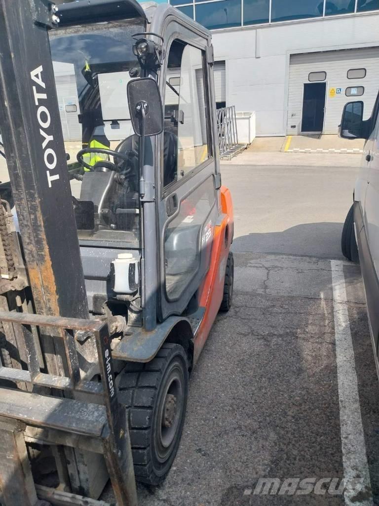 Toyota 02-8FDF25 Dieselové vozíky