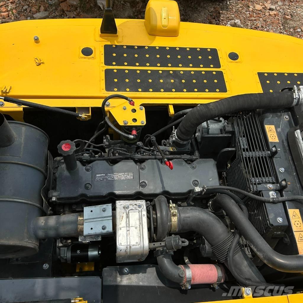 Komatsu 240-8 Pásové rýpadlá