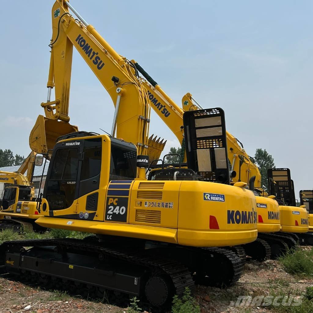 Komatsu 240-8 Pásové rýpadlá