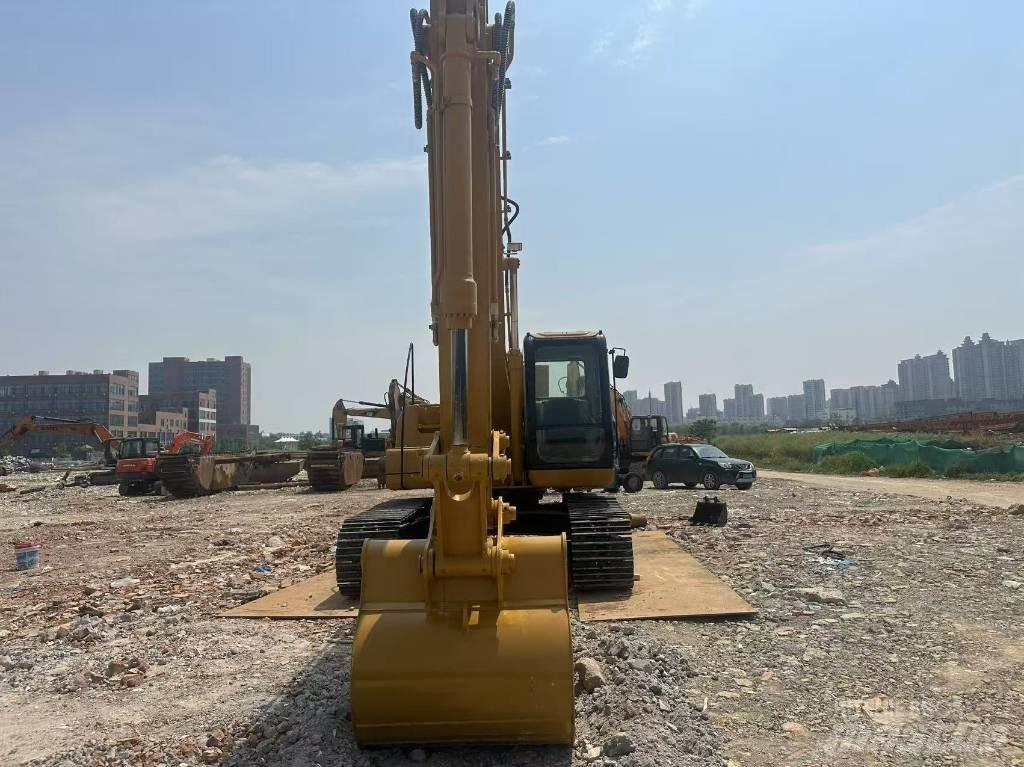 CAT 320 C L Pásové rýpadlá