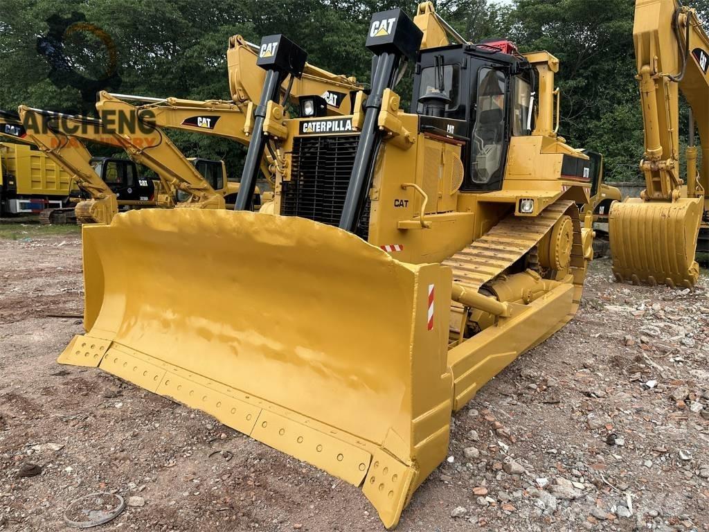 CAT D7R Pásové dozéry