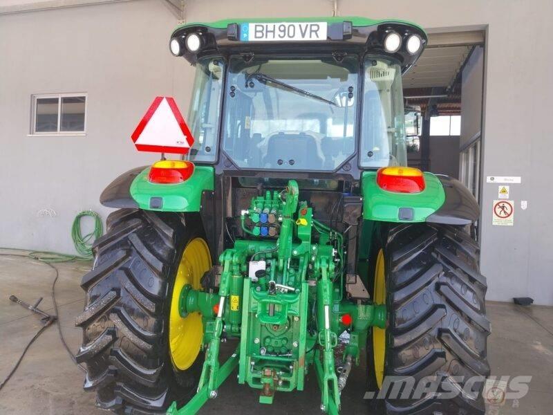 John Deere 5090 M Traktory