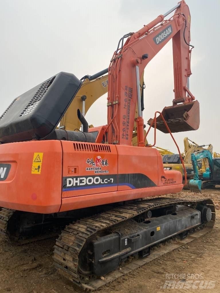 Doosan DH300-7 Pásové rýpadlá